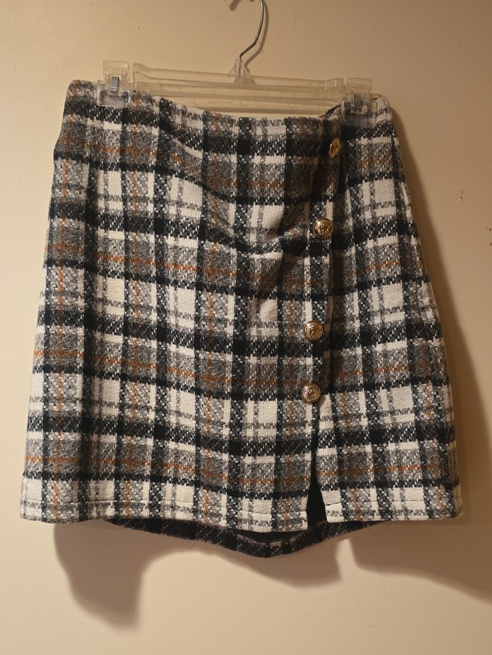 Plaid Button-Front Mini Skirt in White, Black & Brown